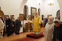 Архиерейское богослужение в престольный праздник в храме преподобного Саввы Сторожевского поселка Заря